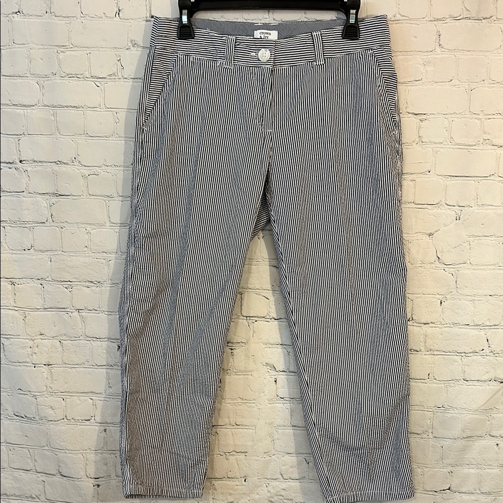 Crown & Ivy Seersucker Striped Cropped Pants